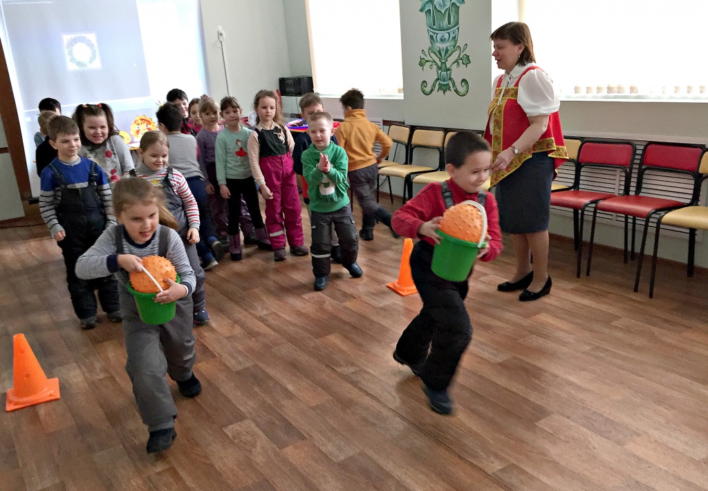 Мяч похожий на солнце.jpg Мяч похожий на солнце.jpg